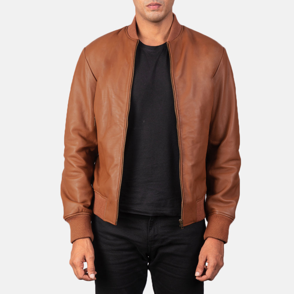 Men's Shane بني جاكيت بومبر جلد رجالي in Brown Sheepskin Leather - Front Profile View &amp; Tailored Silhouette | Buy Online