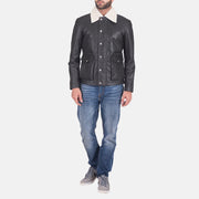 Close-Up Detail of Shirt style Faux Shearling Collar &amp; Zipper + Button Flap Hardware on Men's Snow Cole أسود جاكيت جلد رجالي