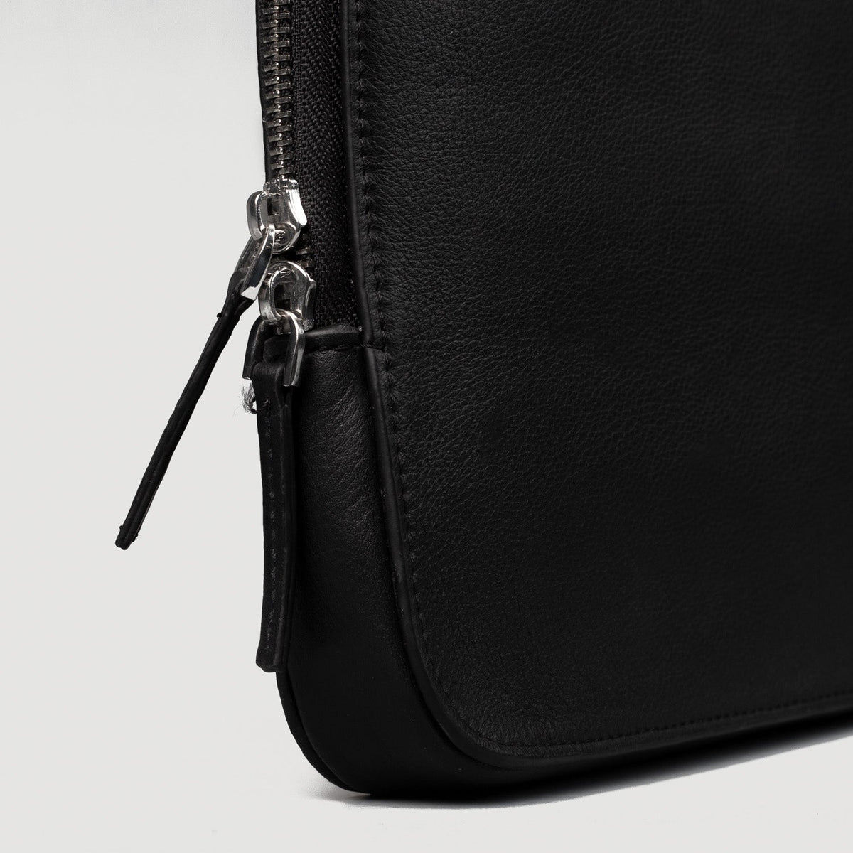 
The Baxter Leather Laptop Sleeve نسائي نسائي – alternate product view 6