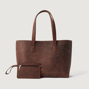 
The Bianca Vintage Distressed Brown Leather Tote Bag For Women in Distressed Brown Full-Grain Leather - Full Exterior عرض أمامي وقَصّة مفصلة أنيقة | شراء أونلاين عبر المتجر الرسمي