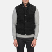Close-Up Detail of Notch with removable throat latch &amp; Button Hardware on Men's Tony أسود Suede Vest رجالي