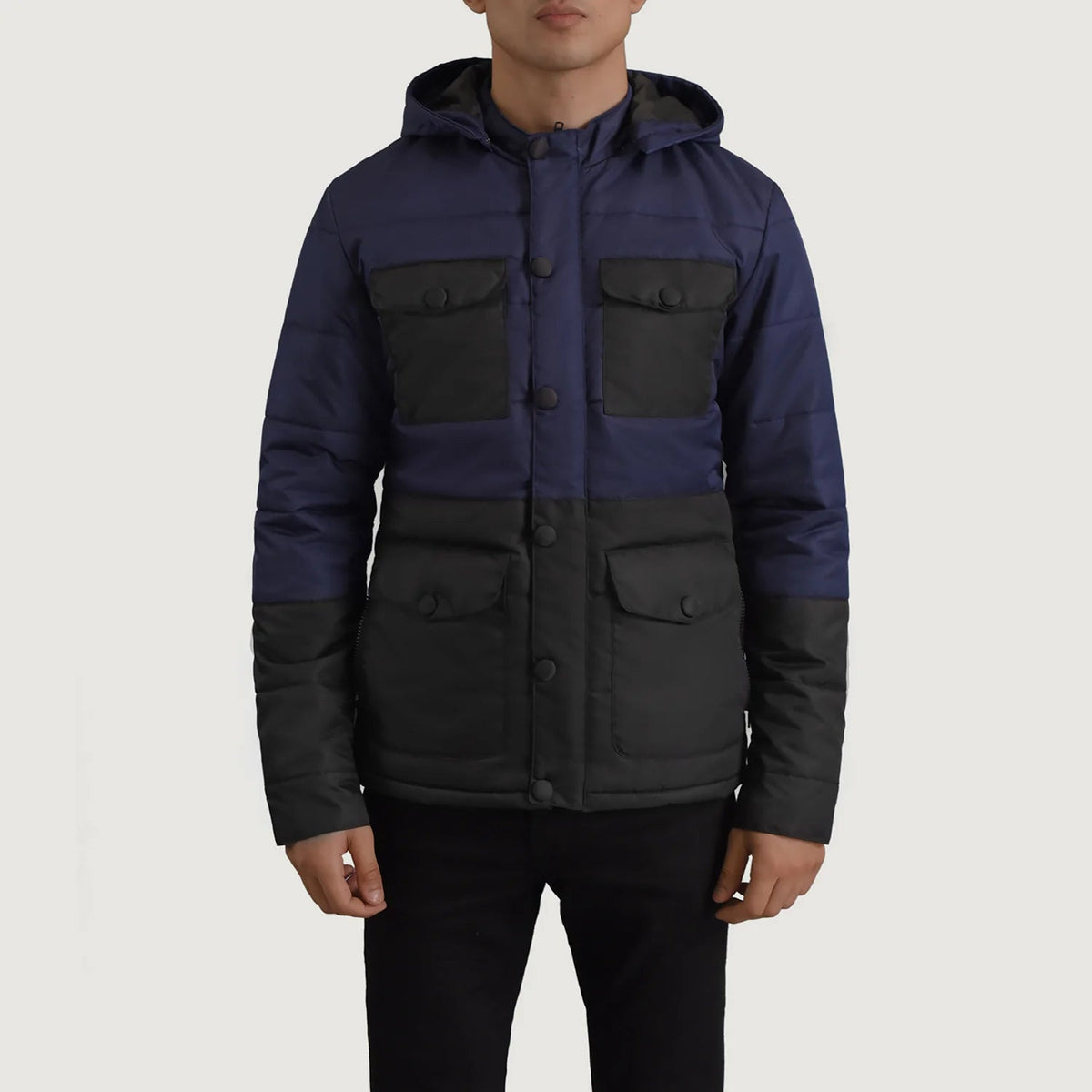 
تفاصيل مقربة of Classic Collar & Heavy-Duty Zipper Hardware on Wayne أسود & أزرق Hooded Puffer جاكيت جلد رجالي