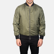 Close-Up Detail of Varsity &amp; Zipper Hardware on Men's Zack أخضر جاكيت بومبر جلد رجالي